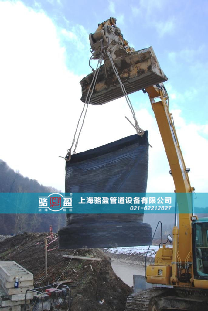 大口径橡胶卡箍式<a href=http://yiantimesjz.com/ target=_blank class=infotextkey><a href=http://yiantimesjz.com target=_blank class=infotextkey>鸭嘴阀</a></a>安装图
